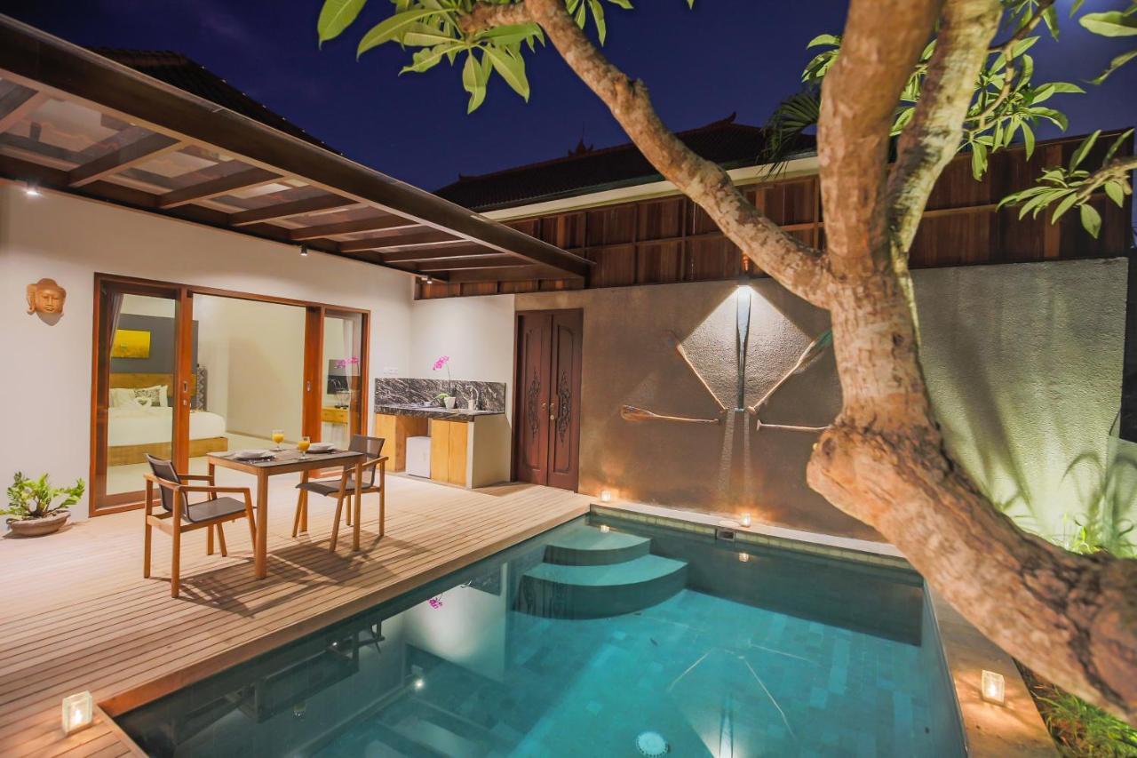 อูวู วิลลา Villa ชังกู ภายนอก รูปภาพ
